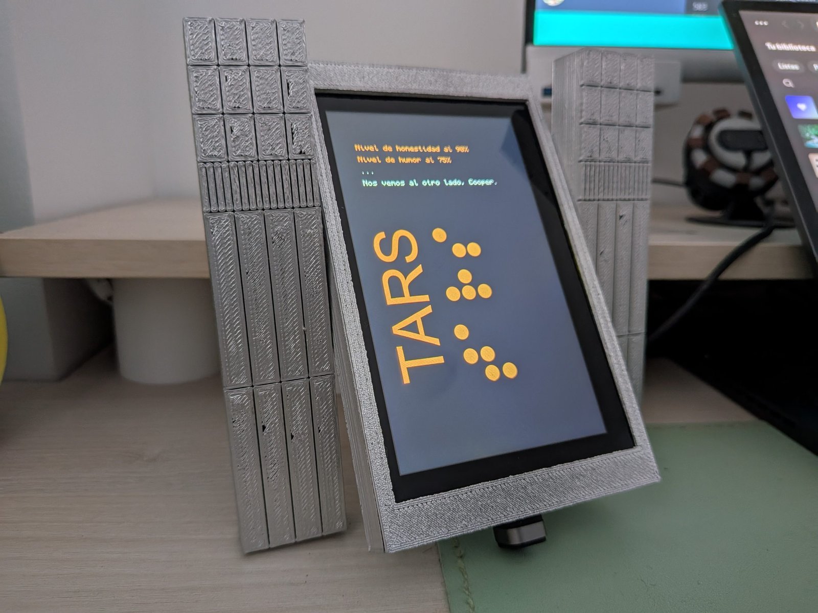 Soporte CrowPanel 5 (TARS)